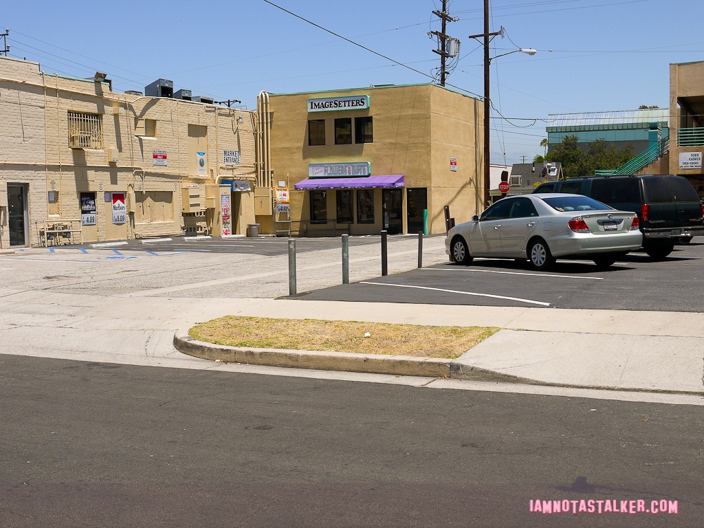 Smallest Park - Parks and Recreation-1000241