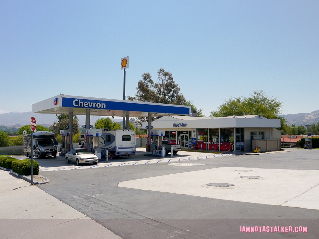 Little Miss Sunshine Gas Station (9 of 15)