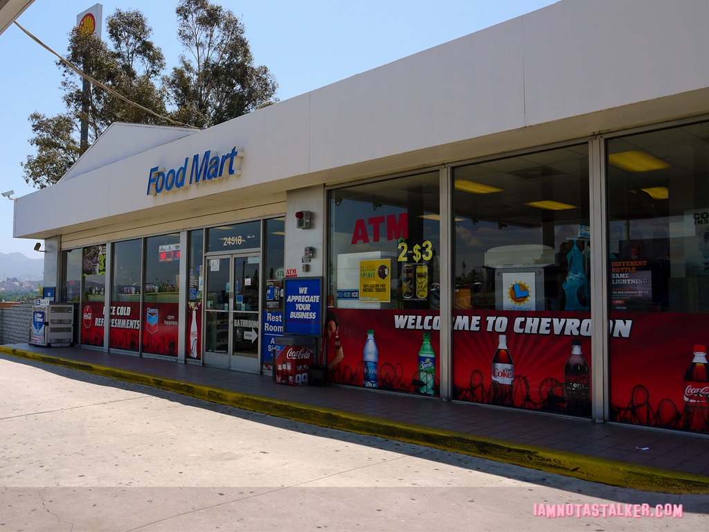 Little Miss Sunshine Gas Station (12 of 15)