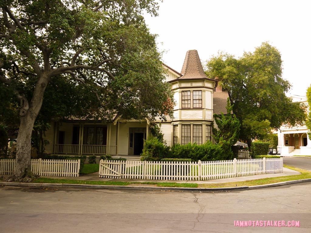 Pretty Little Liars Warner Bros. Sets (6 of 52)