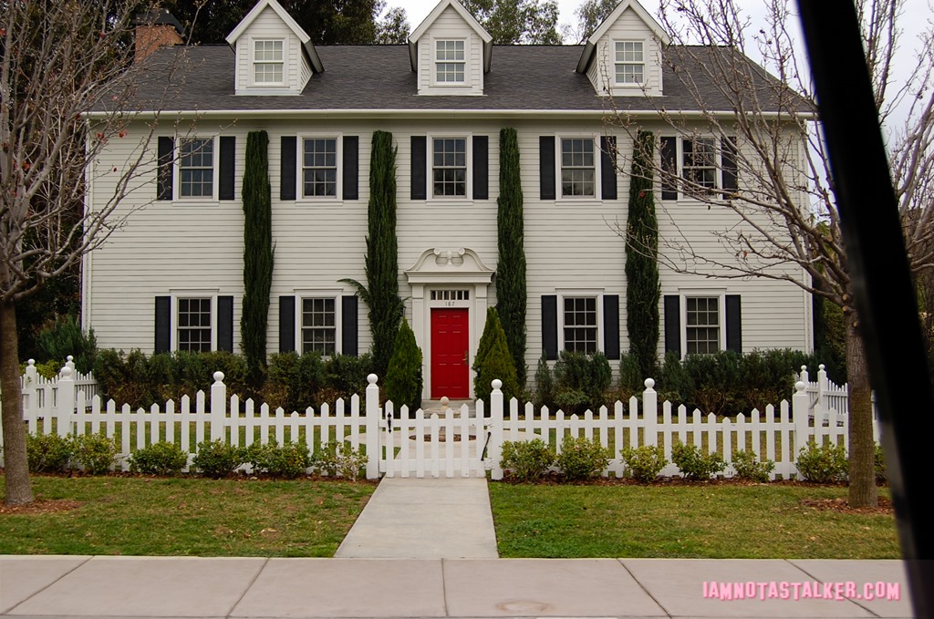 Pretty Little Liars Warner Bros Sets (14 of 25)
