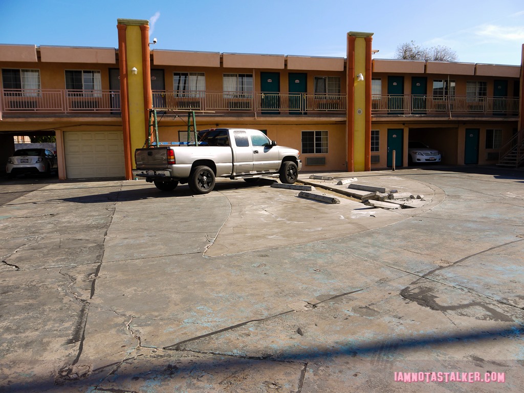 Palm Tree Motel from My Name Is Earl-14