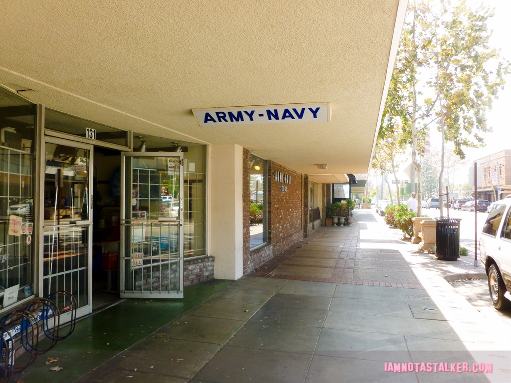 Orange Army Navy from That Thing You Do!-1090116