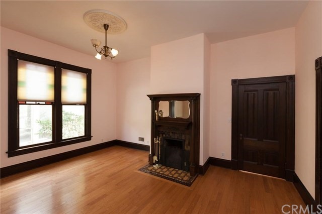 89_IG15246519_2_1447829669